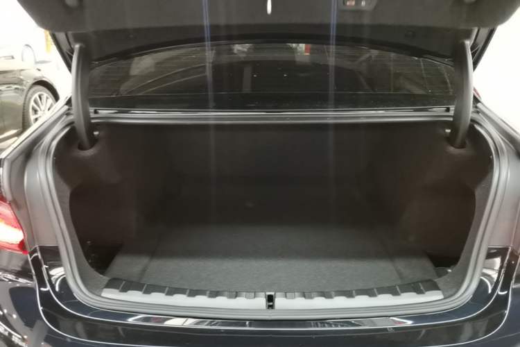 Used BMW 3 Series 2024 325Li M Sport Night Edition Package Trunk