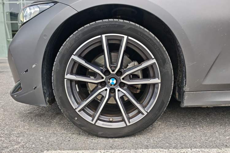 Used BMW 3 Series 2024 325Li M Sport Package Exterior 5