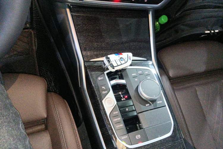 Used BMW 3 Series 2024 325Li M Sport Package Gear Lever