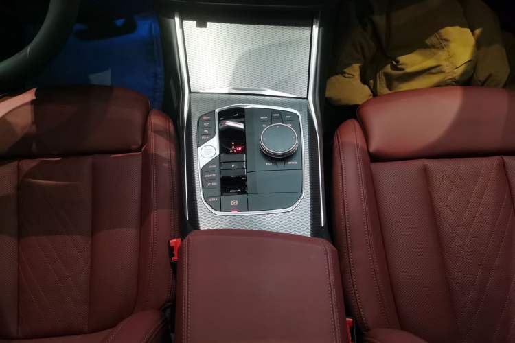 Used BMW 3 Series 2024 325Li M Sport Night Edition Package Gear Lever