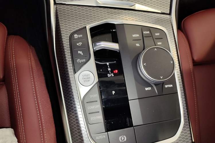 Used BMW 3 Series 2024 325i M Sport Night Edition Package Gear Lever
