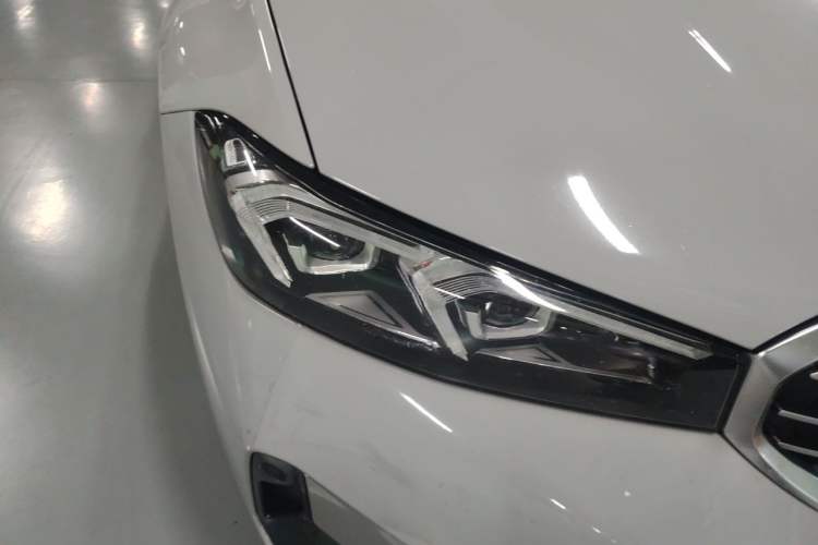 Used BMW 3 Series 2024 325Li xDrive M Sport Package Right Front Headlight