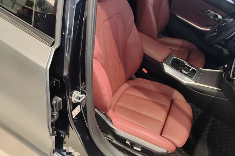 Used BMW 3 Series 2024 325i M Sport Night Edition Package Right Front Seat