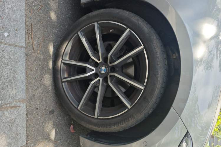 Used BMW 3 Series 2024 325Li M Sport Package Right Front Wheel Hub