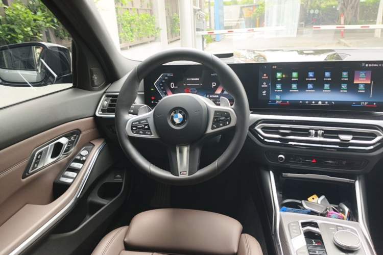 Used BMW 3 Series 2024 330Li M Sport Night Edition Package Steering Wheel