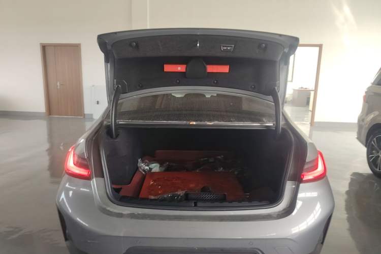 Used BMW 3 Series 2024 325Li M Sport Night Edition Package Trunk