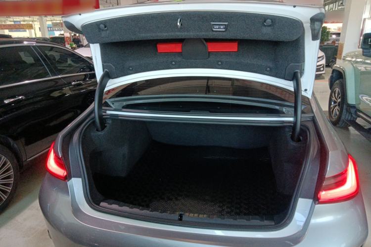 Used BMW 3 Series 2024 325Li M Sport Package Trunk