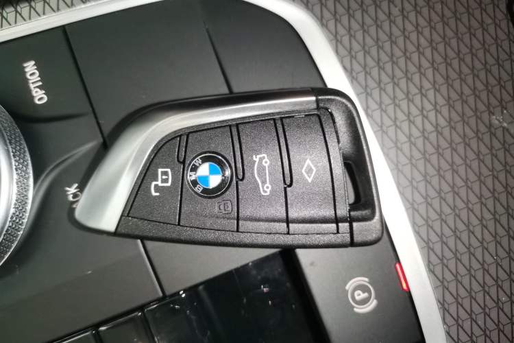 Used BMW 3 Series 2024 325Li M Sport Night Edition Package Vehicle Key