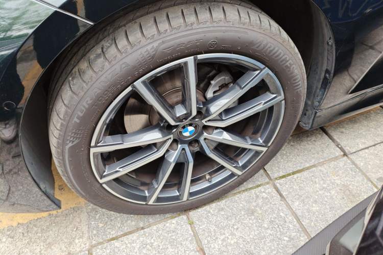 Used BMW 3 Series 2024 325Li M Sport Package Exterior 7