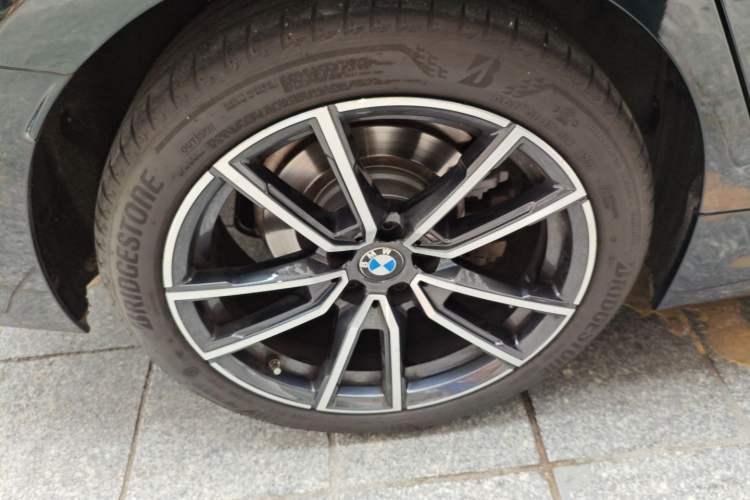 Used BMW 3 Series 2024 325Li M Sport Package Exterior 8