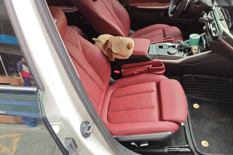 Used BMW 3 Series 2024 325Li M Sport Package Right Front Seat