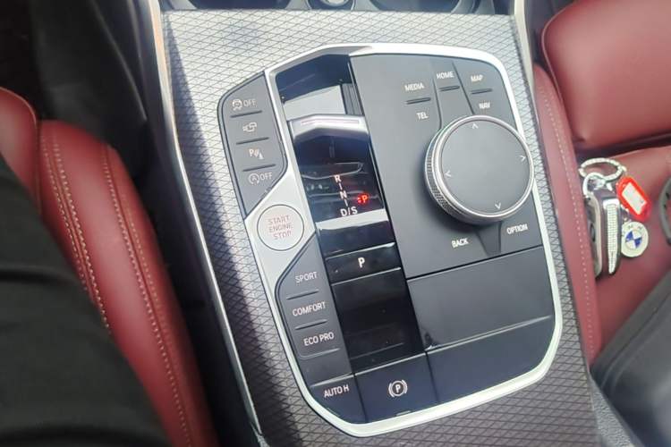 Used BMW 3 Series 2024 325i M Sport Night Edition Package Gear Lever
