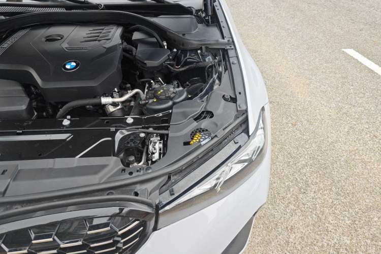 Used BMW 3 Series 2024 325i M Sport Package Engine Bay Left