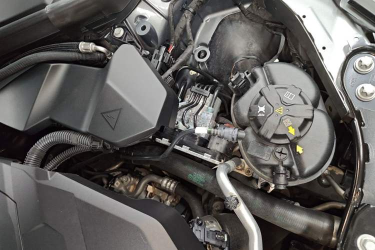 Used BMW 3 Series 2024 325Li M Sport Package Engine Bay Left