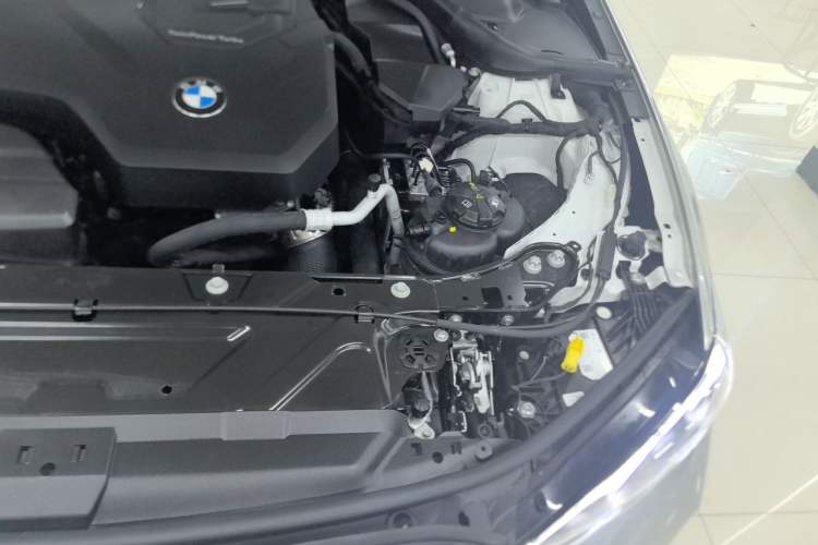 Used BMW 3 Series 2024 320Li M Sport Package Engine Bay Left