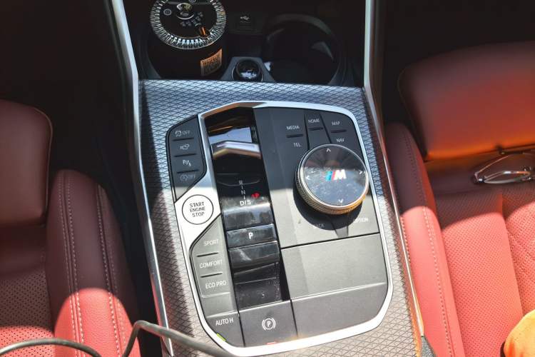 Used BMW 3 Series 2024 325i M Sport Night Edition Package Gear Lever