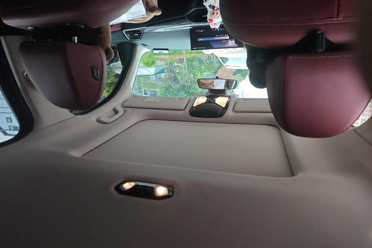 Used BMW 3 Series 2024 325i M Sport Package Headliner