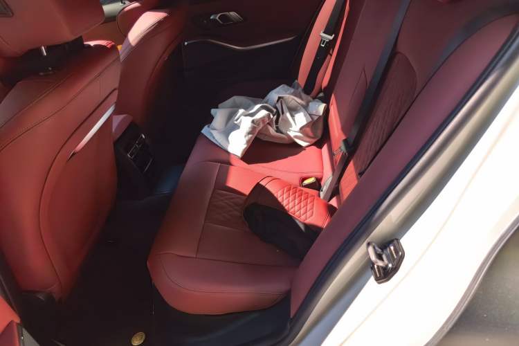 Used BMW 3 Series 2024 325i M Sport Night Edition Package Left Rear Seat