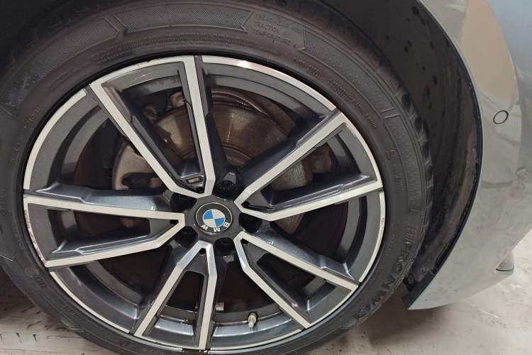 Used BMW 3 Series 2024 325Li M Sport Package Right Front Wheel Hub