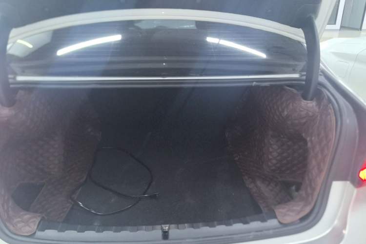 Used BMW 3 Series 2024 320Li M Sport Package Trunk