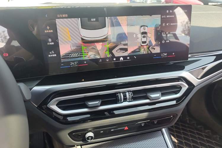 Used BMW 3 Series 2024 325i M Sport Night Edition Package Audio And AC Panel