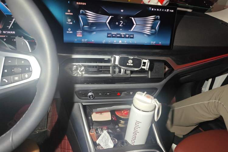 Used BMW 3 Series 2024 325i M Sport Package Audio And AC Panel