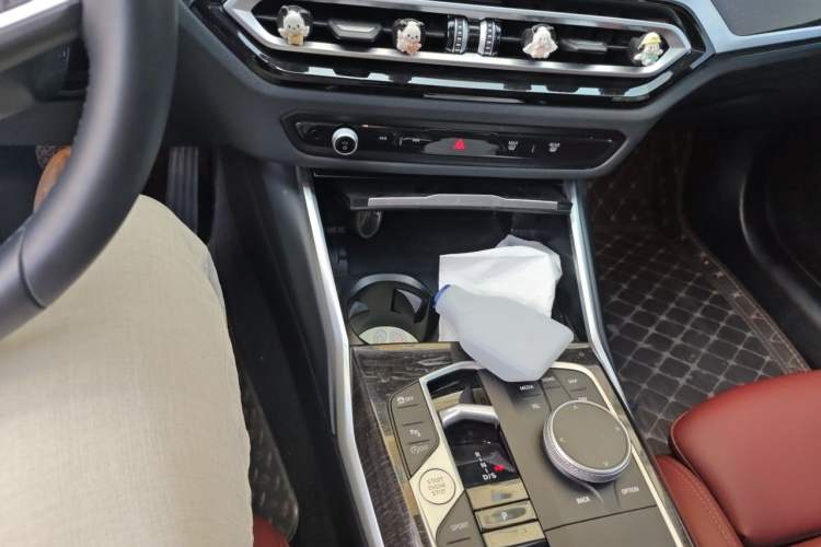 Used BMW 3 Series 2024 325Li M Sport Package Audio And AC Panel