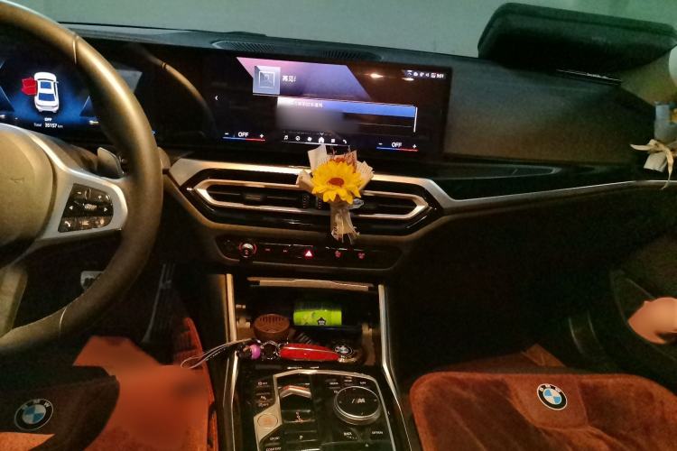 Used BMW 3 Series 2024 320Li M Sport Package Audio And AC Panel