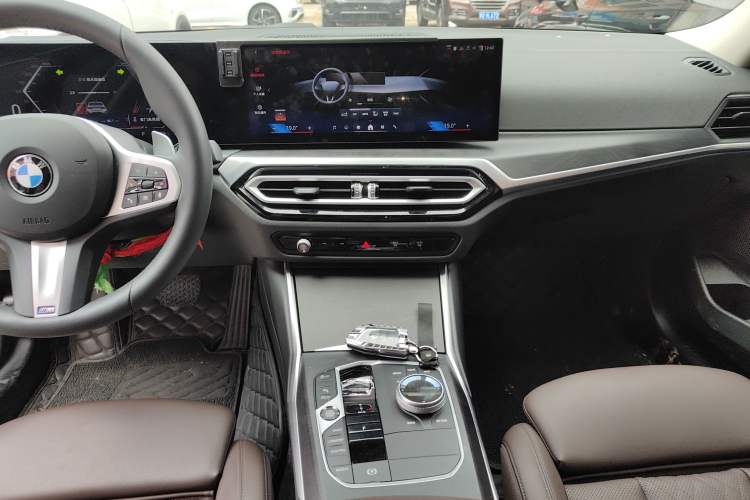 Used BMW 3 Series 2024 325i M Sport Package Audio And AC Panel
