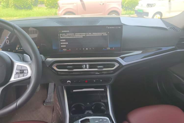 Used BMW 3 Series 2024 320Li M Sport Package Audio And AC Panel
