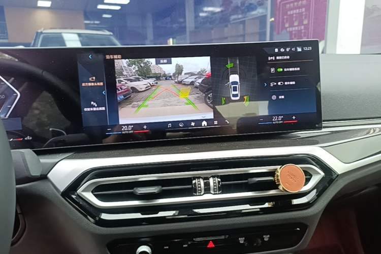 Used BMW 3 Series 2024 325Li M Sport Package Audio And AC Panel