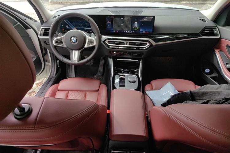 Used BMW 3 Series 2024 320Li M Sport Package Center Console