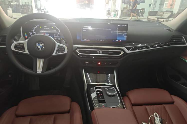 Used BMW 3 Series 2024 325Li M Sport Package Center Console