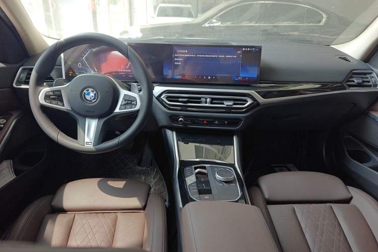 Used BMW 3 Series 2024 320Li M Sport Package Center Console
