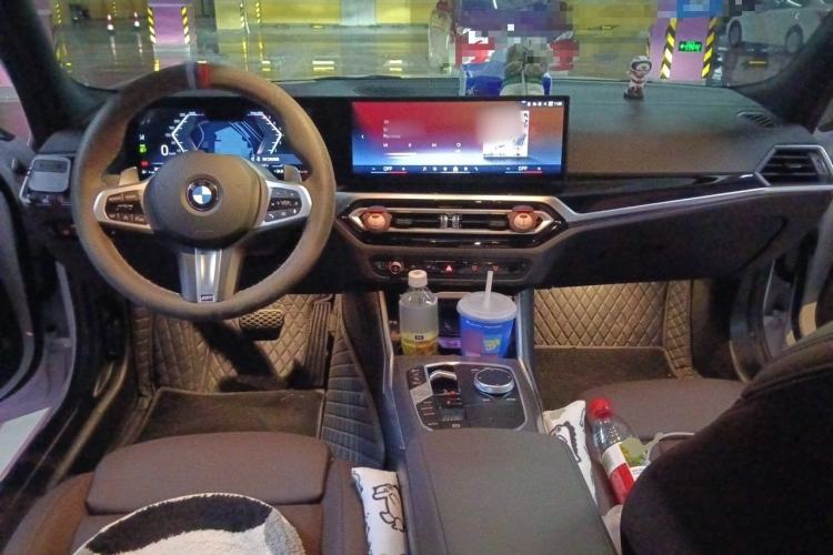 Used BMW 3 Series 2024 325i M Sport Night Edition Package Center Console
