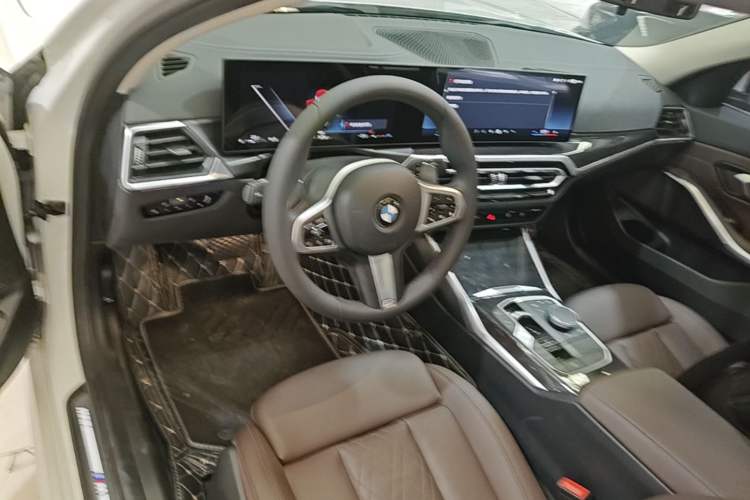Used BMW 3 Series 2024 325Li M Sport Package Center Console