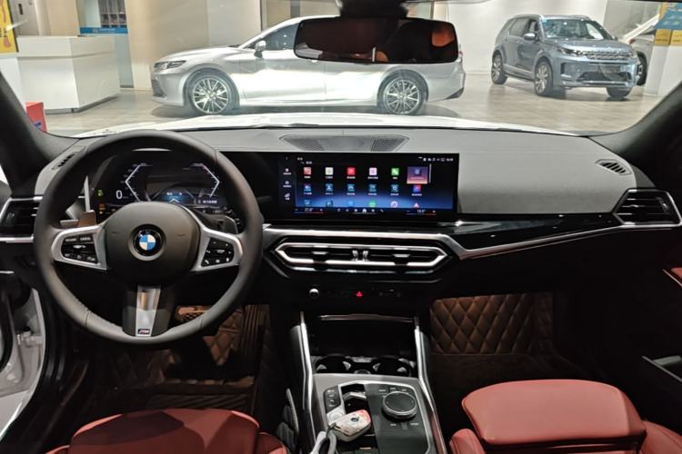 Used BMW 3 Series 2024 325i M Sport Night Edition Package Center Console