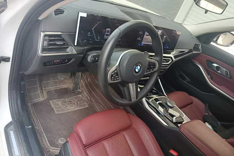 Used BMW 3 Series 2024 320Li M Sport Package Center Console