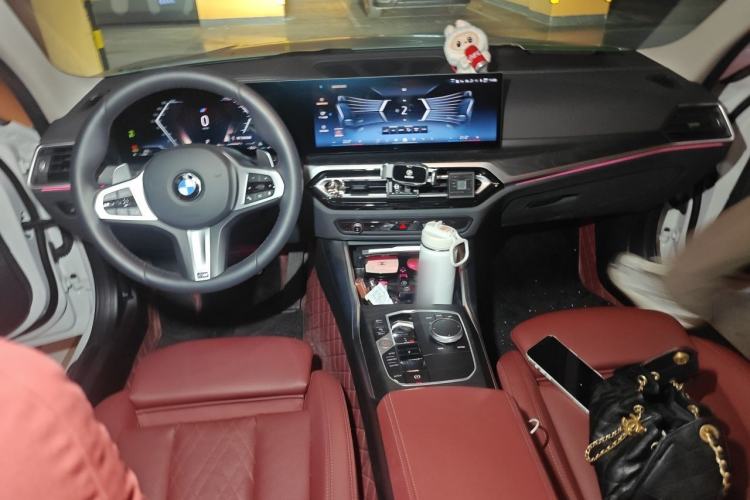 Used BMW 3 Series 2024 325i M Sport Package Center Console