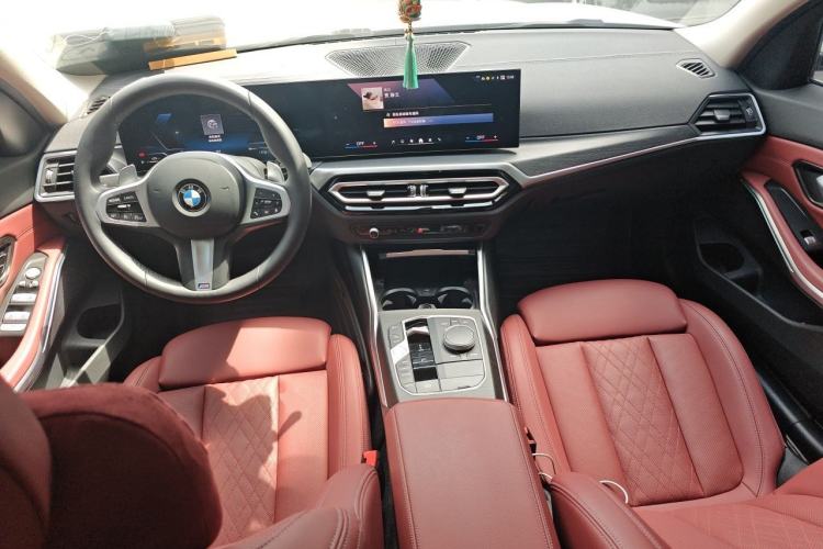 Used BMW 3 Series 2024 325i M Sport Package Center Console