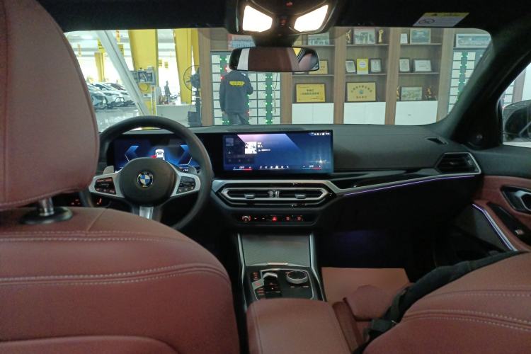 Used BMW 3 Series 2024 325i M Sport Night Edition Package Center Console