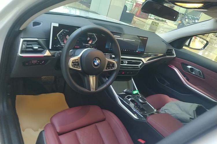 Used BMW 3 Series 2024 325Li M Sport Package Center Console
