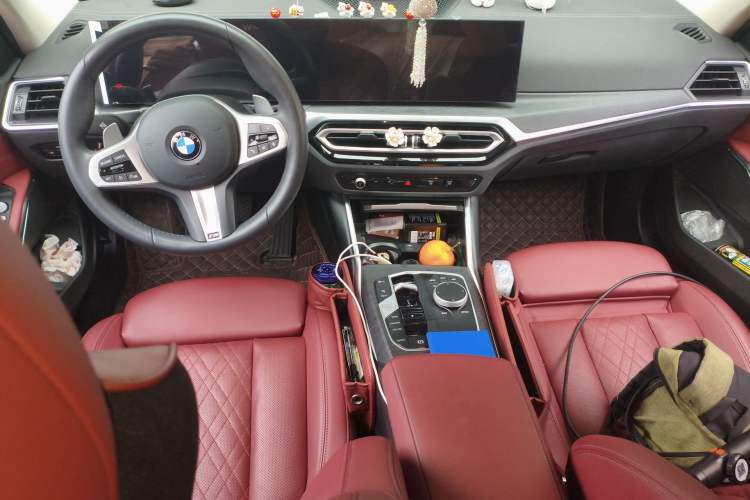 Used BMW 3 Series 2024 325i M Sport Package Center Console