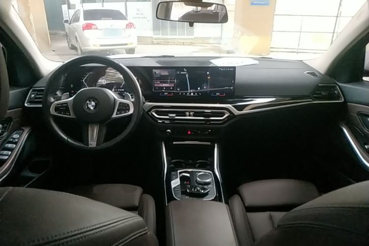 Used BMW 3 Series 2024 320Li M Sport Package Center Console
