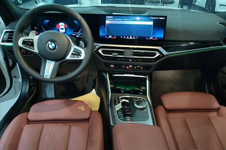 Used BMW 3 Series 2024 325i M Sport Night Edition Package Center Console