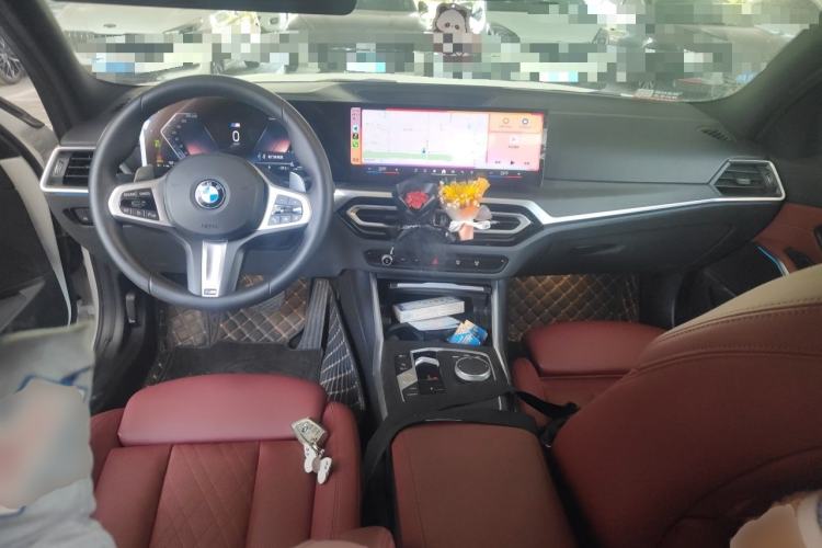 Used BMW 3 Series 2024 325i M Sport Package Center Console