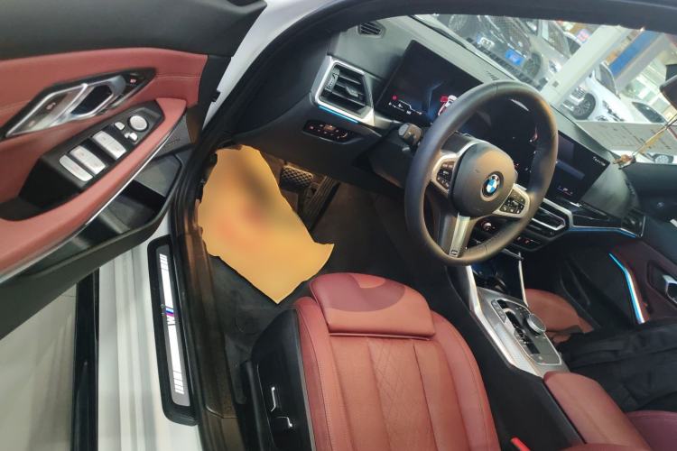 Used BMW 3 Series 2024 325i M Sport Package Driver Seat