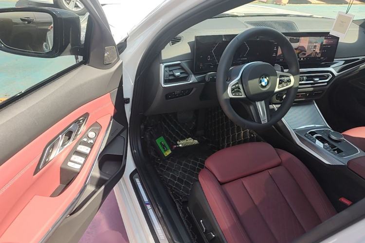 Used BMW 3 Series 2024 325i M Sport Night Edition Package Driver Seat
