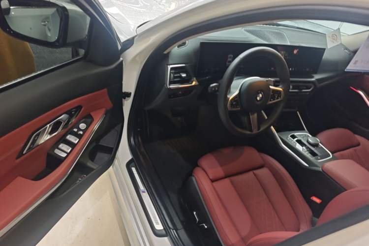 Used BMW 3 Series 2024 325i M Sport Package Driver Seat