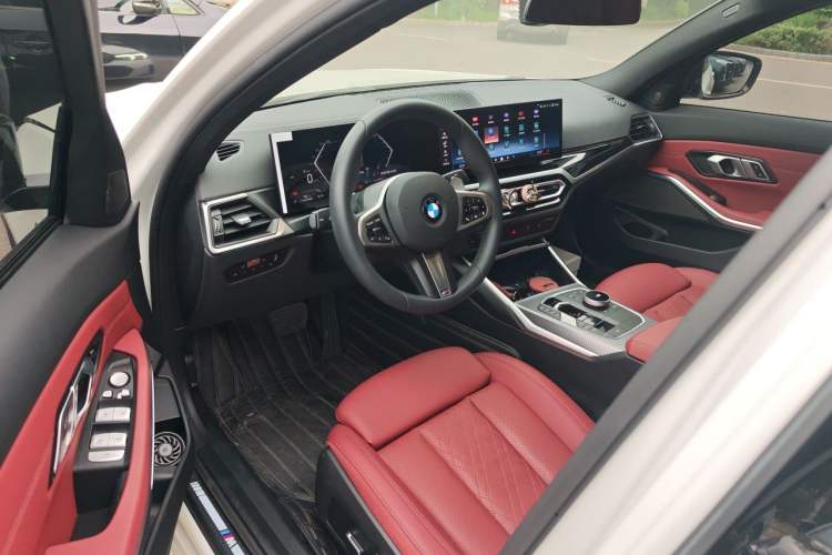 Used BMW 3 Series 2024 325i M Sport Night Edition Package Driver Seat